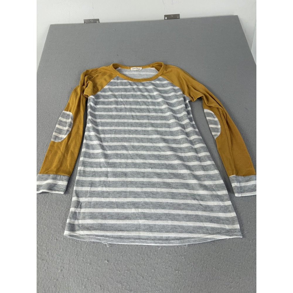Twenty Second Shirt Womens Small Gray White Raglan Long Sleeve Made in USA Crew
